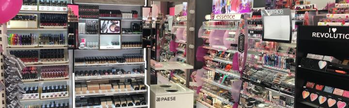 Rynek kosmetyczny wciąż rośnie - w 2018 wzrósł o 3,7 proc., w 2019 jego wartość prognozowana jest na ponad 24 mld zł 